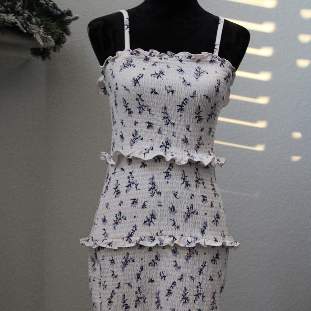No Boundaries Fitted Multicolor Sleeveless Kneelength Size Medium Dress